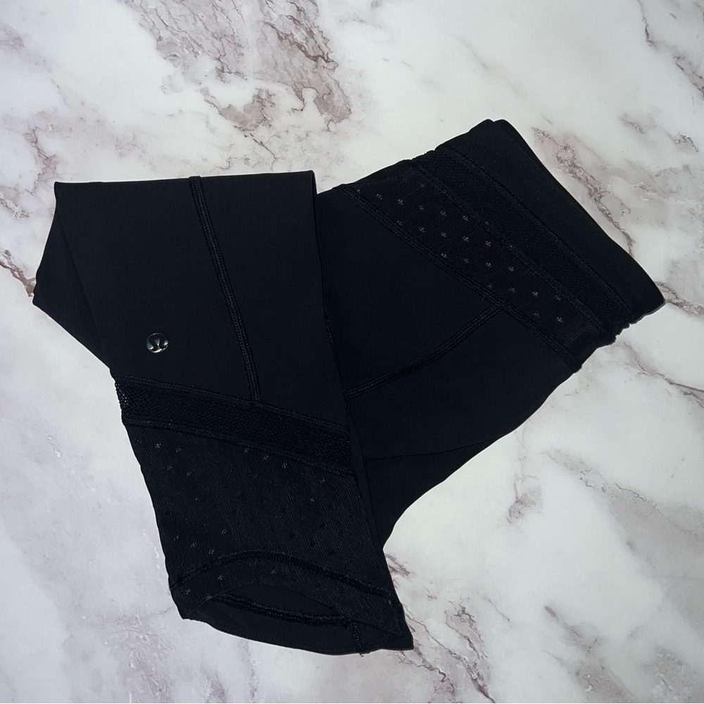 LuluLemon Mesh and Wunder Cropped Leggings